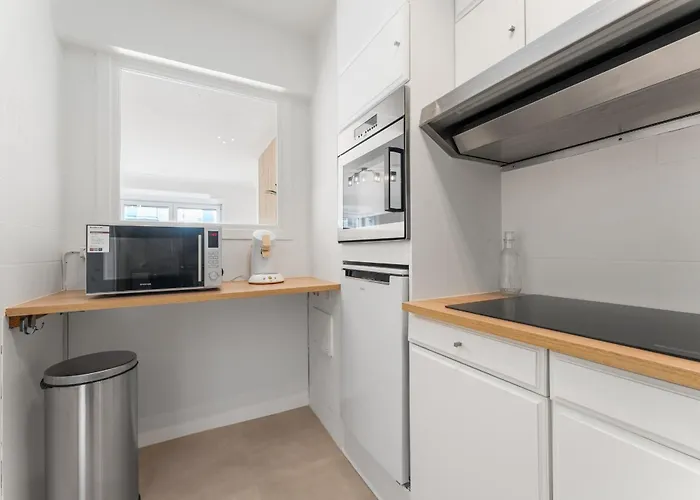 Zonnig, Ruim Op A+ Locatie! Ostend