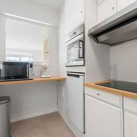 Zonnig, Ruim Op A+ Locatie! オステンド